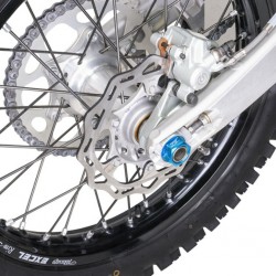 ECROU ROUE ARRIERE KTM/HVA BLEU